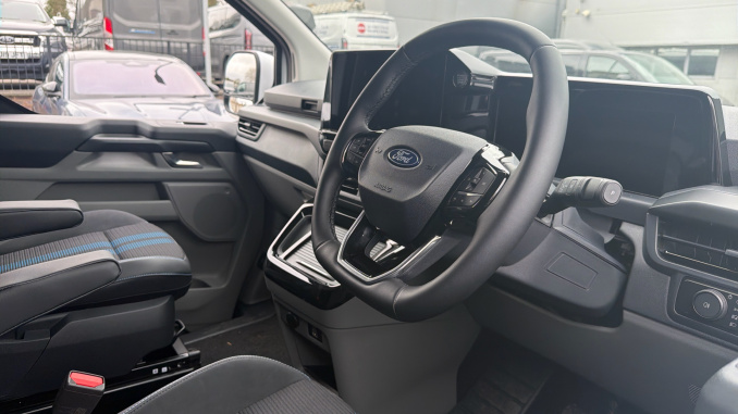 Ford Transit Custom 320 L1 Diesel Fwd 2.0 EcoBlue 170ps H1 Double Cab Van Sport Auto - Image 6